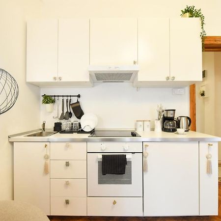 Vintage Elegance, Modern Comfort: 1Br Apartment Overlooking Calea Victoriei Bukurešť Exteriér fotografie
