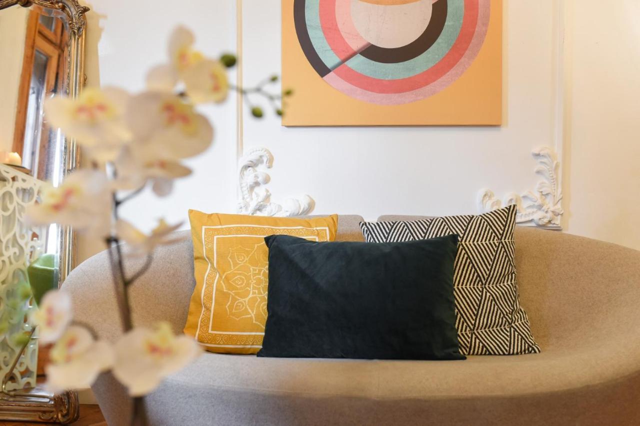 Vintage Elegance, Modern Comfort: 1Br Apartment Overlooking Calea Victoriei Bukurešť Exteriér fotografie