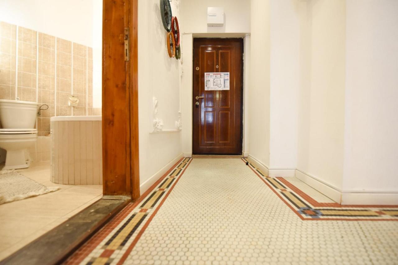 Vintage Elegance, Modern Comfort: 1Br Apartment Overlooking Calea Victoriei Bukurešť Exteriér fotografie
